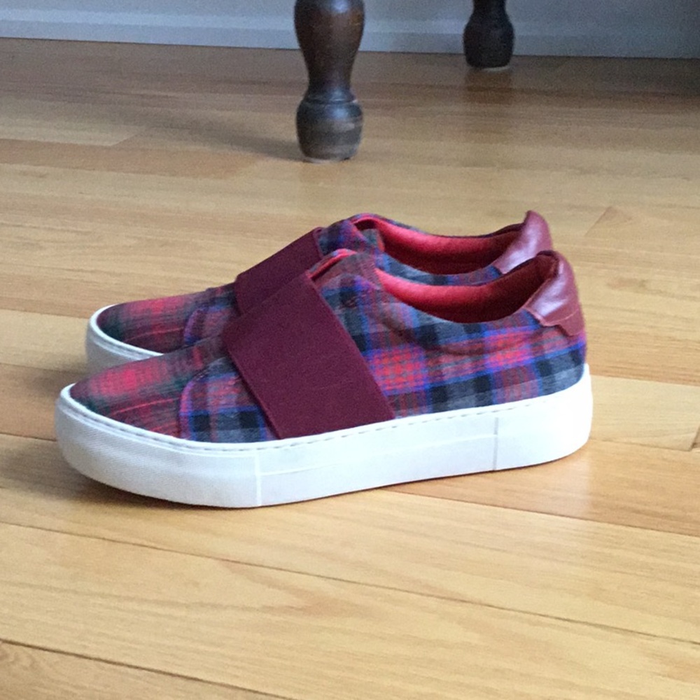 Renvy Plaid Sneakers in Red and Blue